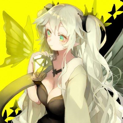 男子云南泼水节洗头被群攻